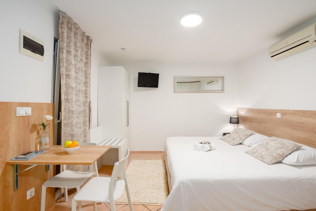 Apartments & Rooms Buble Trogir Eksteriør billede