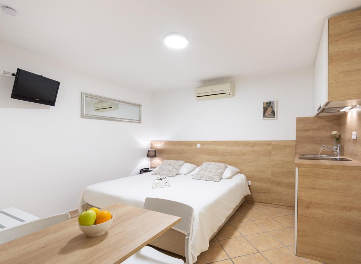 Apartments & Rooms Buble Trogir Eksteriør billede