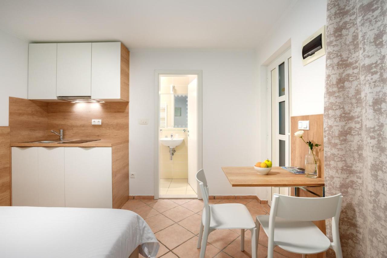 Apartments & Rooms Buble Trogir Eksteriør billede
