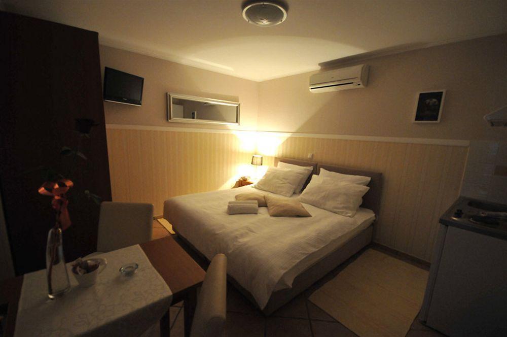 Apartments & Rooms Buble Trogir Eksteriør billede