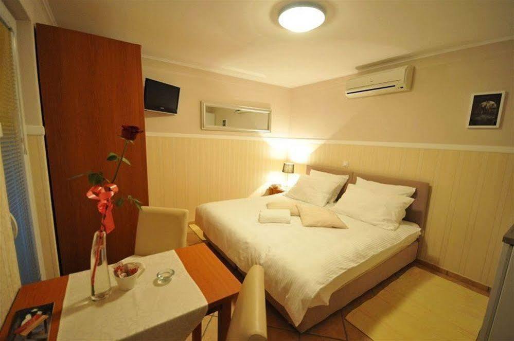 Apartments & Rooms Buble Trogir Eksteriør billede