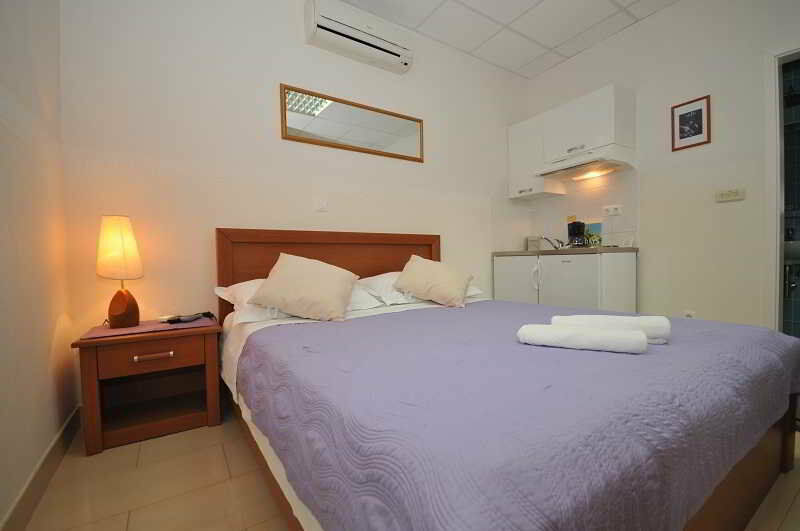 Apartments & Rooms Buble Trogir Eksteriør billede